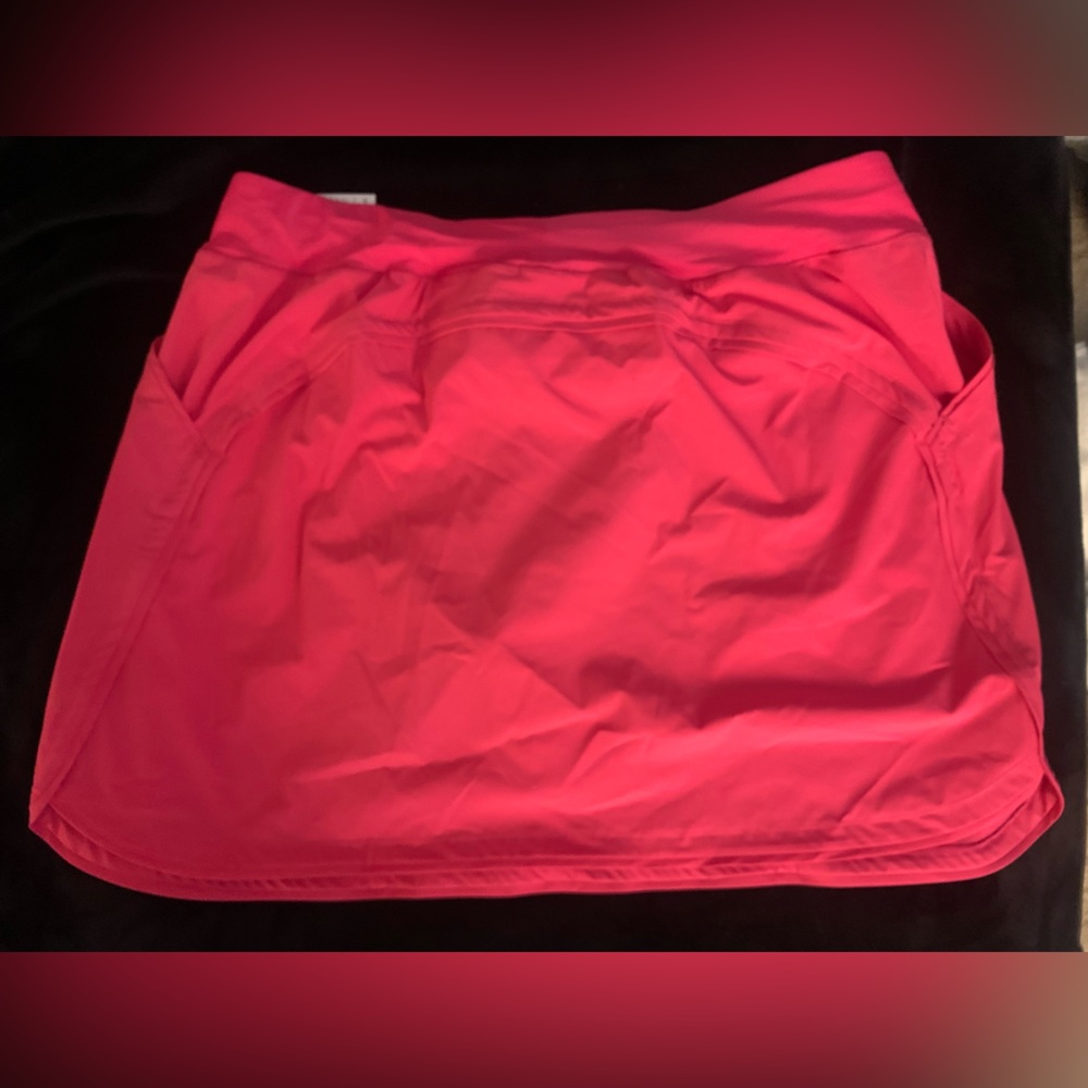 Lands’ End 20W swim skirt New with Tags Pink